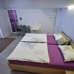 Apartmaji Sobe Zvezda Pobegi