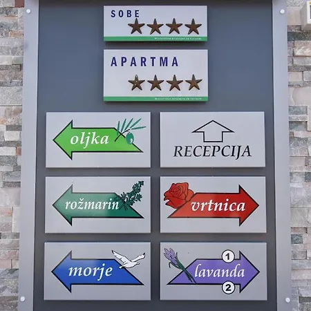 Apartment Apartmaji Sobe Zvezda *