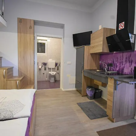 Apartmaji Sobe Zvezda * Pobegi