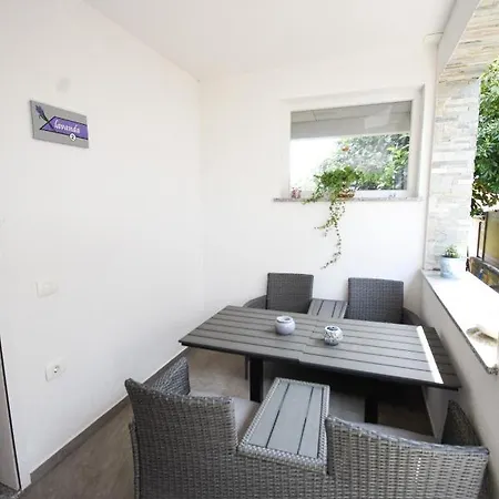 Apartmaji Sobe Zvezda