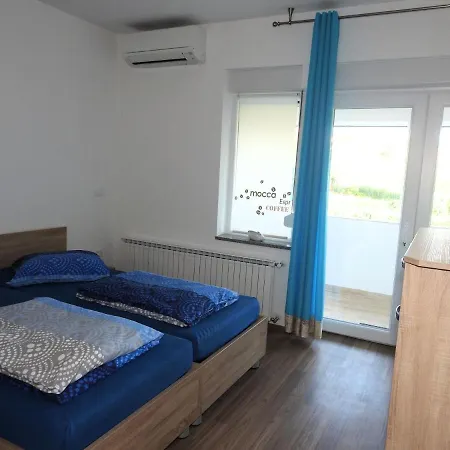 Apartmaji Sobe Zvezda Appartement Pobegi