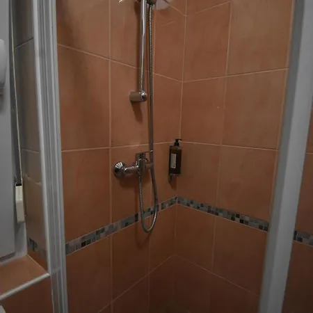 Apartment Apartmaji Sobe Zvezda Pobegi
