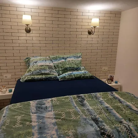 דירה Apartmaji Sobe Zvezda Pobegi