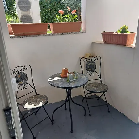 Apartmaji Sobe Zvezda דירה Pobegi
