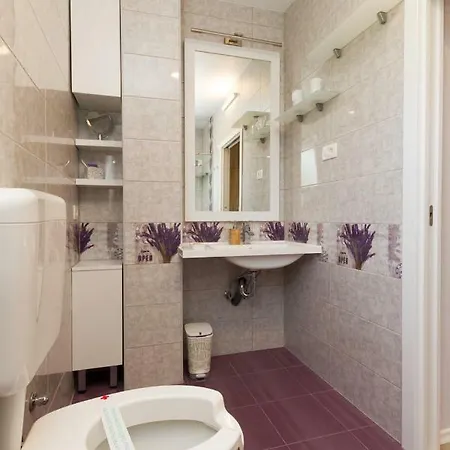 Apartmaji Sobe Zvezda * Pobegi