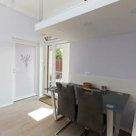 Apartmaji Sobe Zvezda Apartment *