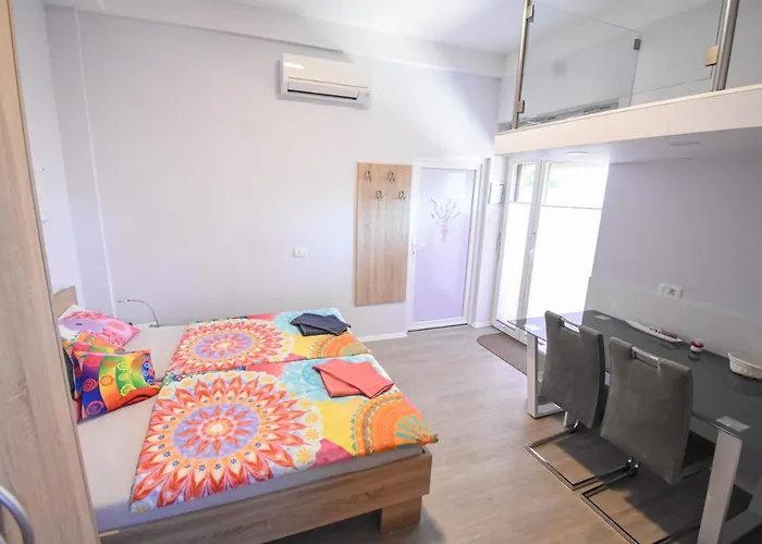 Apartmaji Sobe Zvezda *