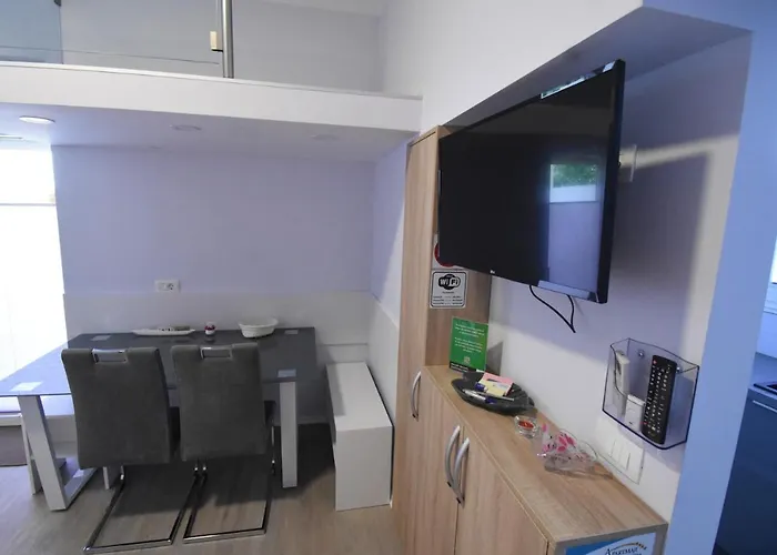 Apartmaji Sobe Zvezda *