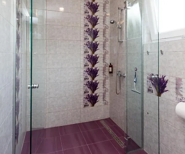 Appartement Apartmaji Sobe Zvezda Pobegi