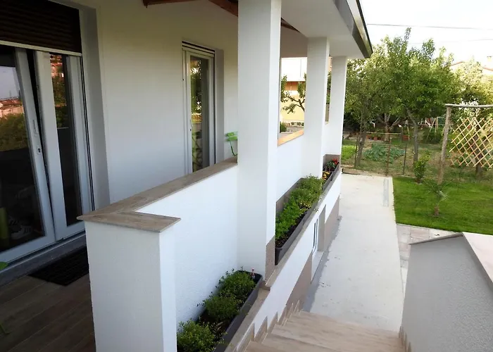 Apartmaji Sobe Zvezda *