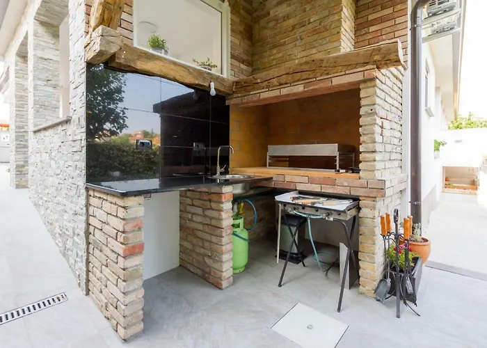 Apartmaji Sobe Zvezda Apartmán Pobegi