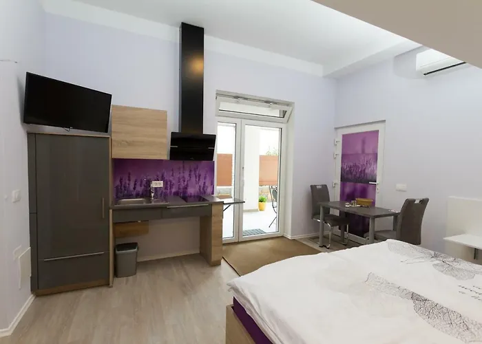 Apartmaji Sobe Zvezda Appartement Pobegi